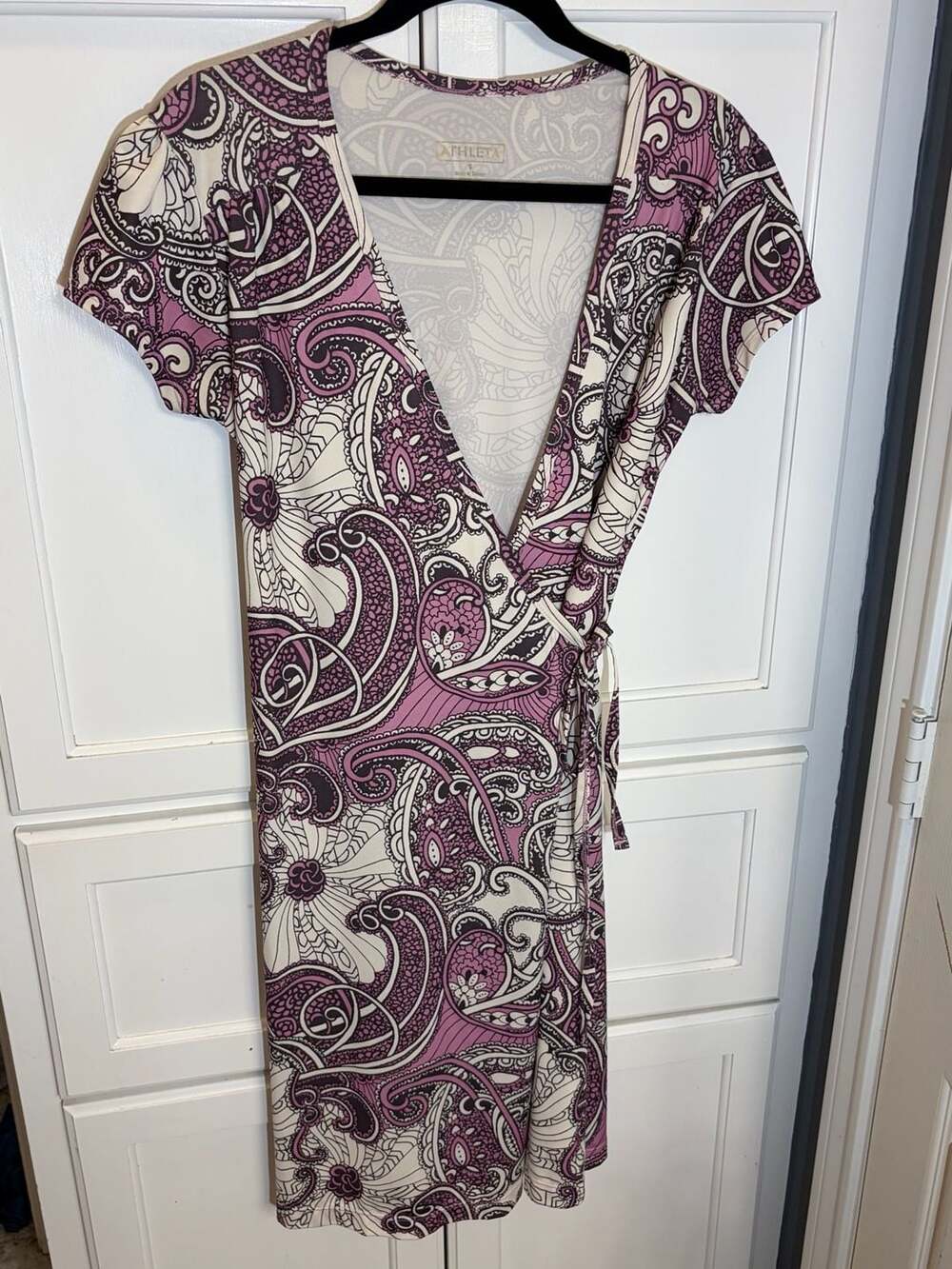 Athleta Purple Paisley Bohemian athletic Short Sleeve V neck Wrap Dress Size S